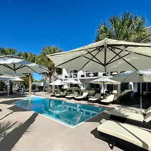 the-new-grace-bay-suites.comcaribbean.com/