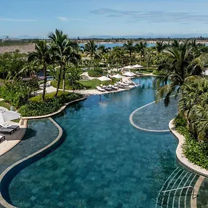 New World Hoiana Otel